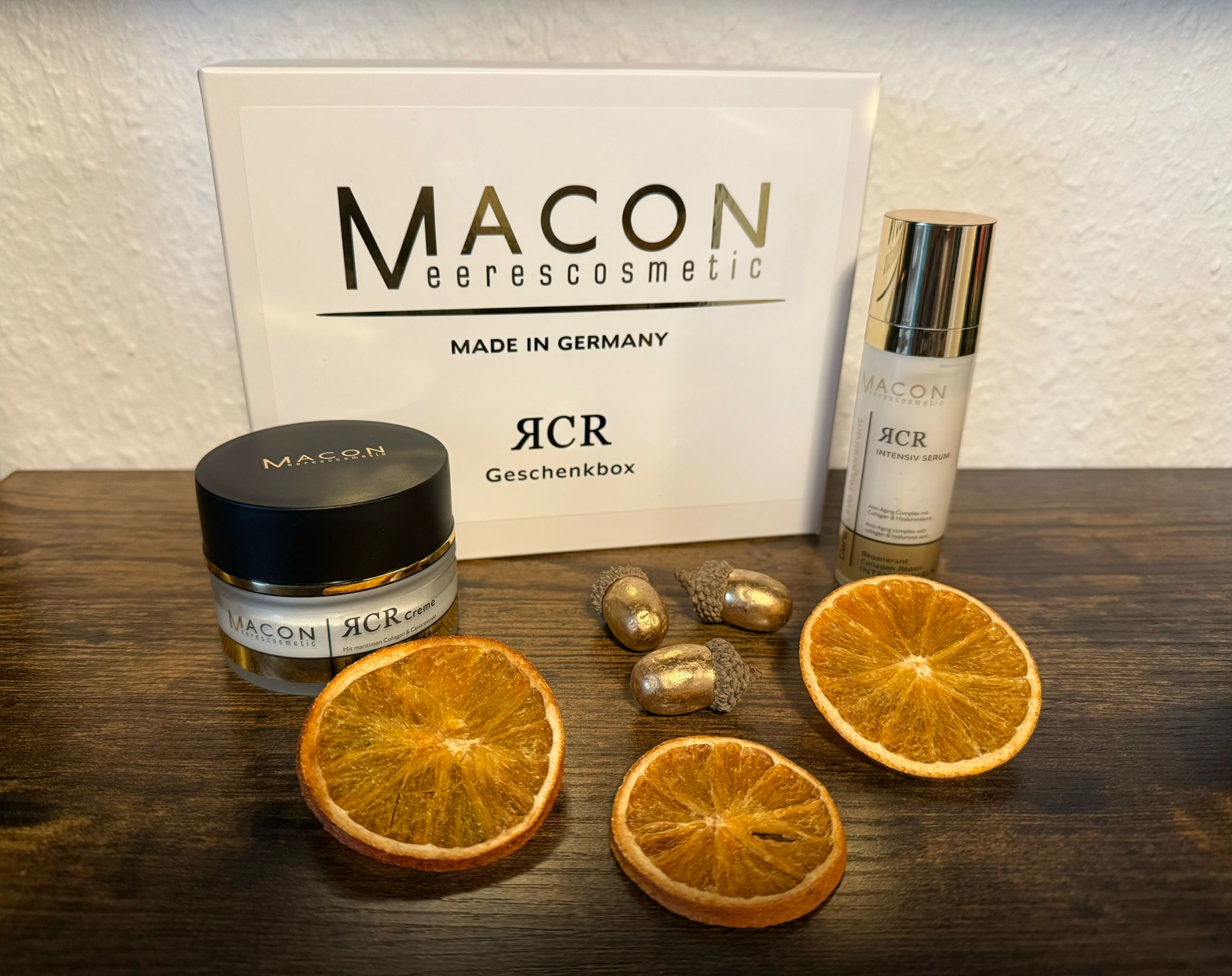 RCR Geschenkbox von MACON Meerescosmetic – Anti-Aging-Pflege mit Creme und Serum für anspruchsvolle, reife Haut.