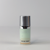 Macon Austern Augen-Gel-Creme - Nahaufnahme der erfrischenden Gel-Textur